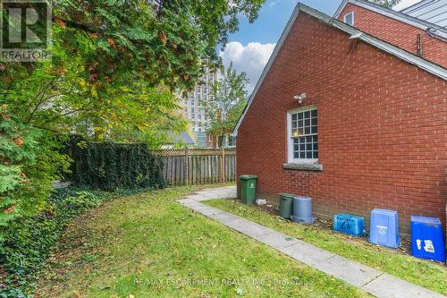 23 Forsyth Avenue S, Hamilton, ON 