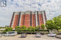 1007 - 30 CHAPMAN COURT London North (North I), ON N6G 4Y4