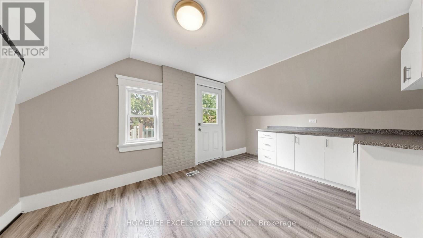 342 King William Street, Hamilton, ON