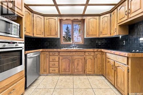 1906 St Charles Avenue, Saskatoon, SK 