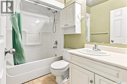 1906 St Charles Avenue, Saskatoon, SK 