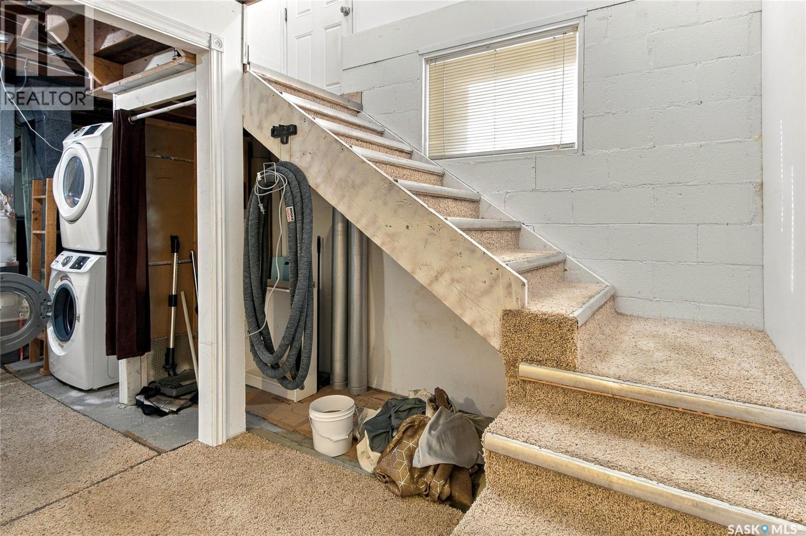 1906 St Charles Avenue, Saskatoon, SK