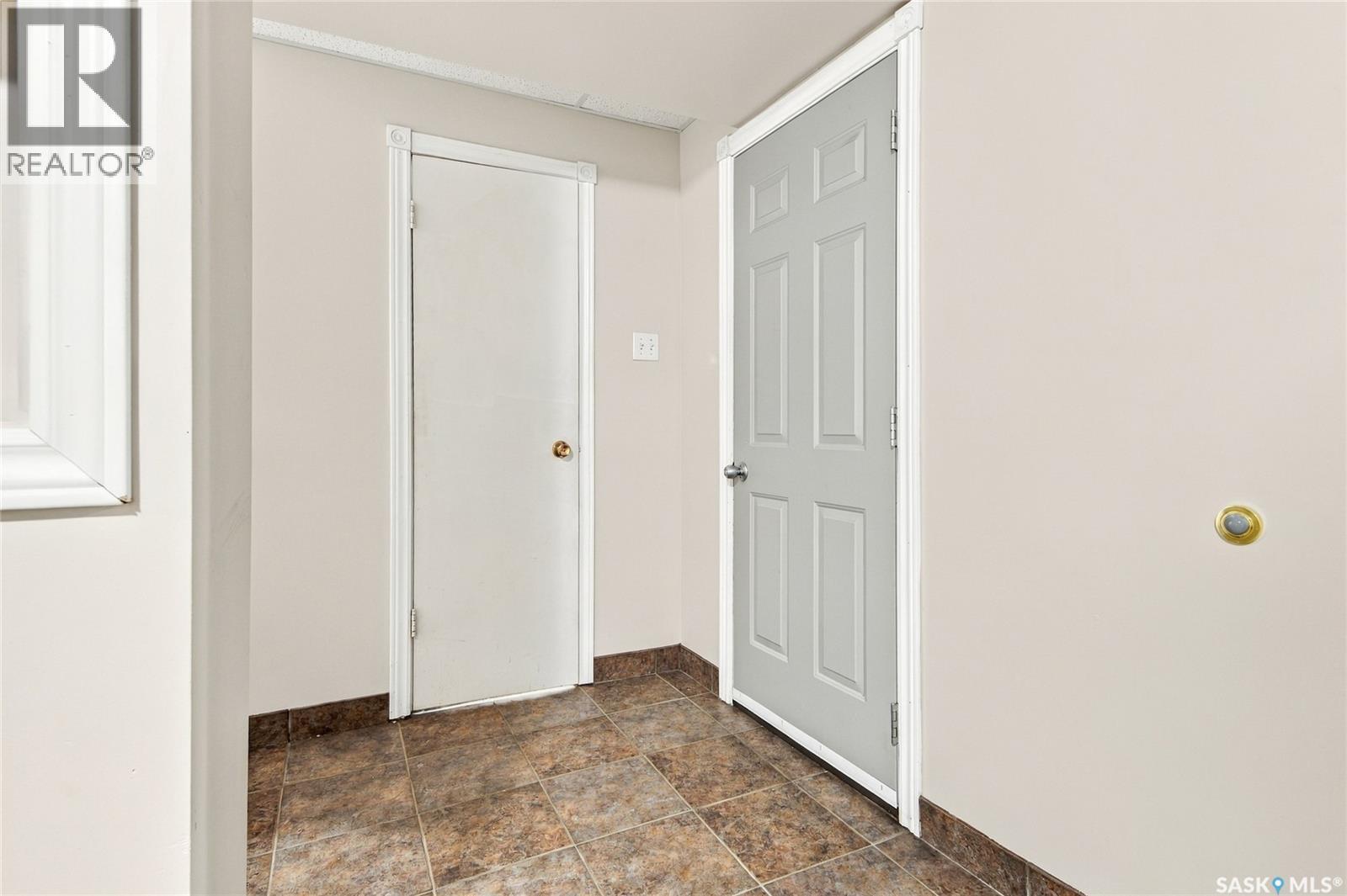 1906 St Charles Avenue, Saskatoon, SK