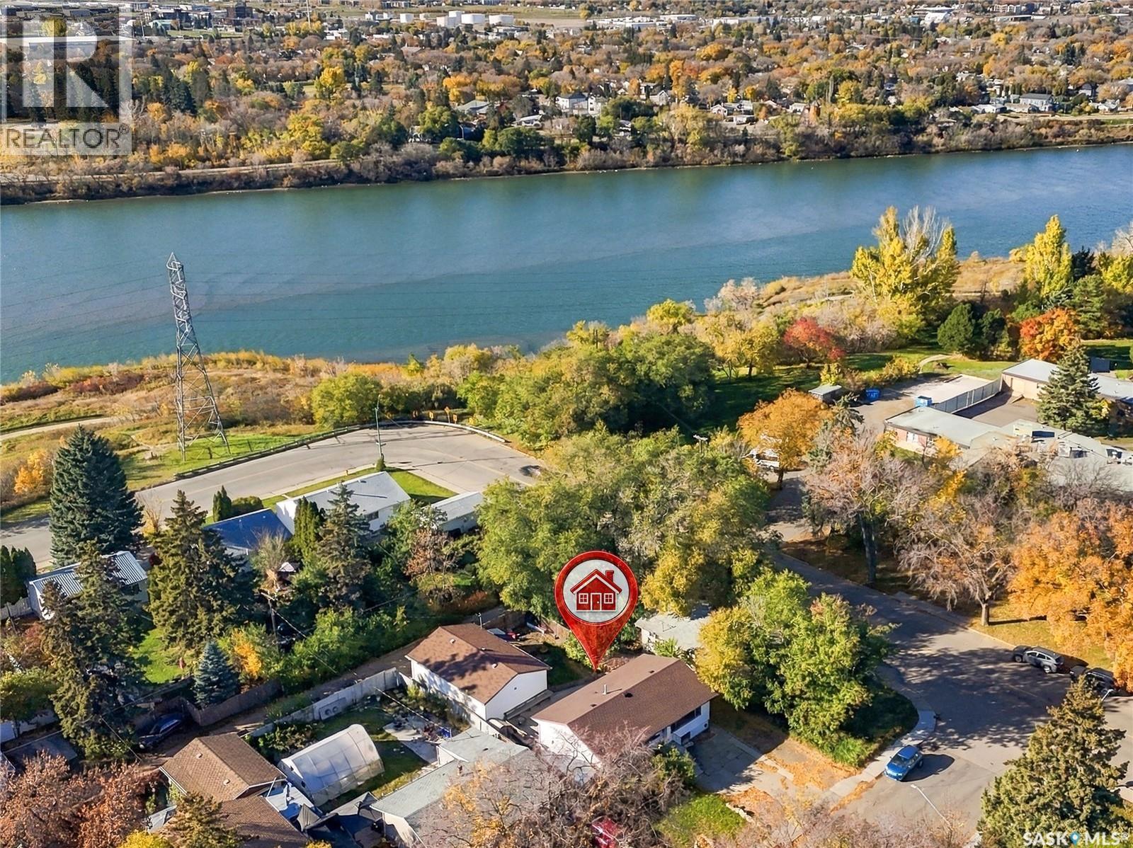 1906 St Charles Avenue, Saskatoon, SK