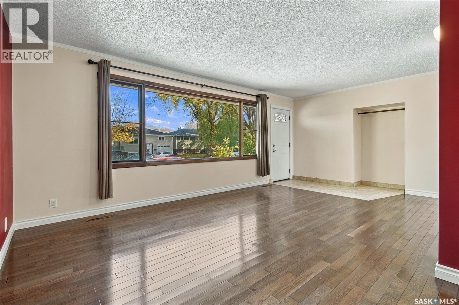 1906 St Charles Avenue, Saskatoon, SK