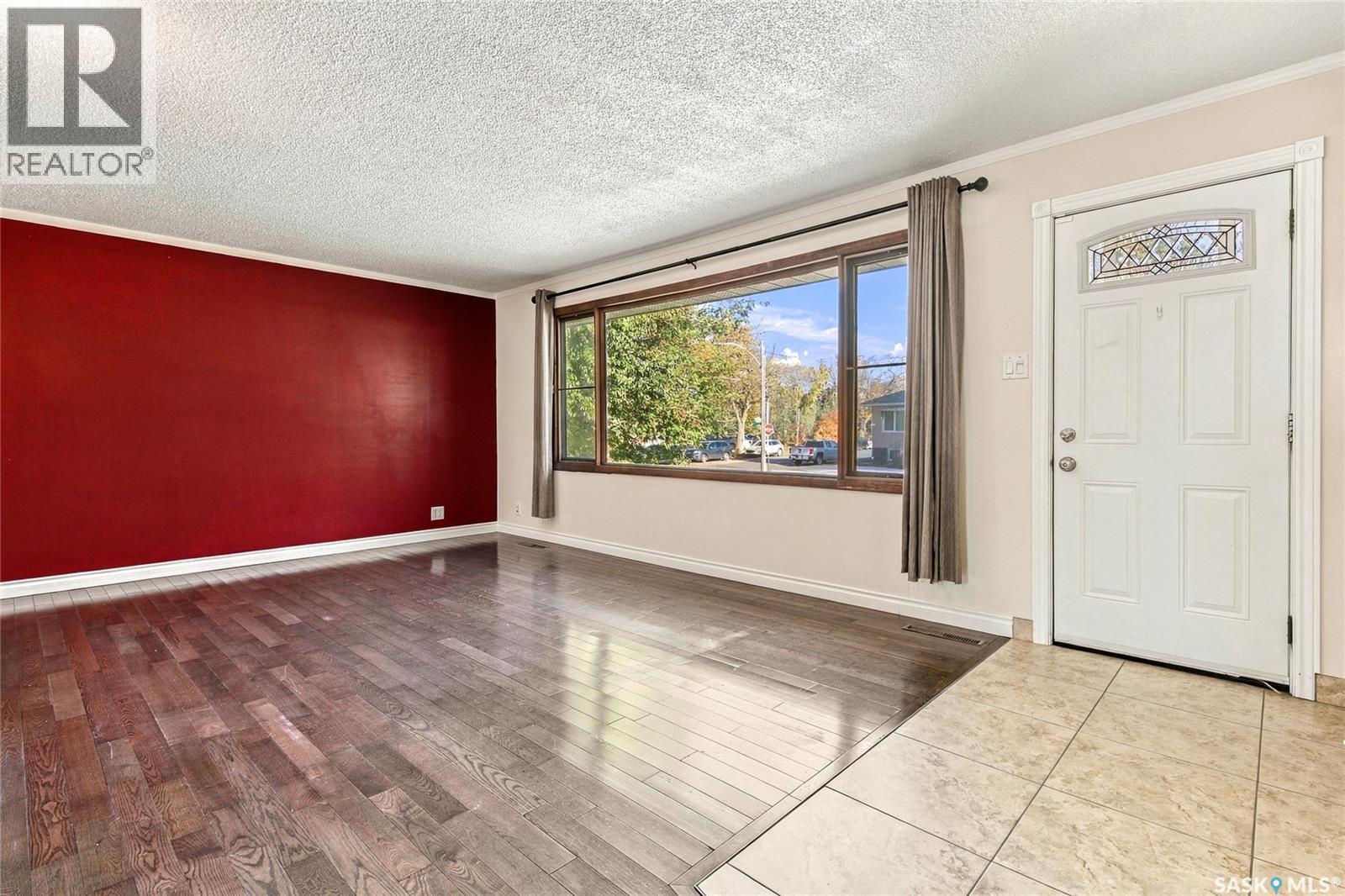 1906 St Charles Avenue, Saskatoon, SK