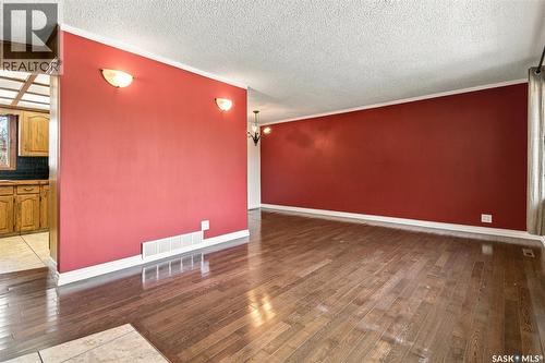1906 St Charles Avenue, Saskatoon, SK 
