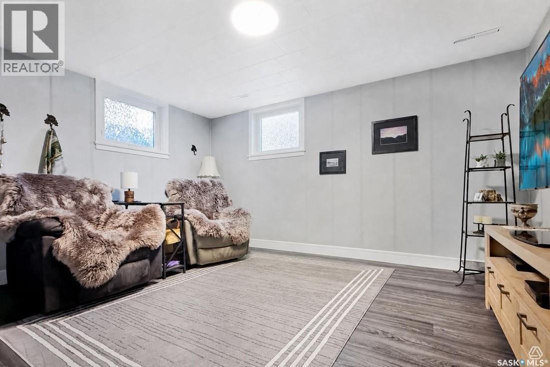 720 6Th Avenue Ne, Swift Current, SK