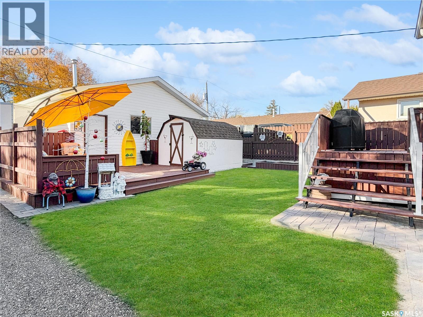 720 6Th Avenue Ne, Swift Current, SK