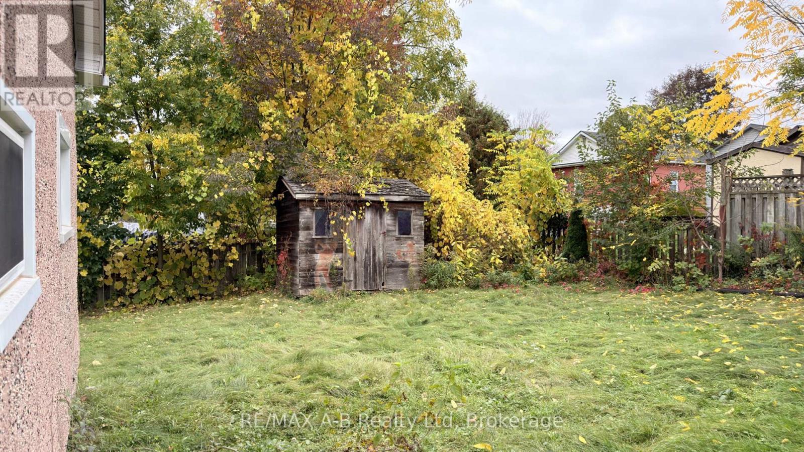 Secondary small shed - 21 Henry Street, Cambridge, ON