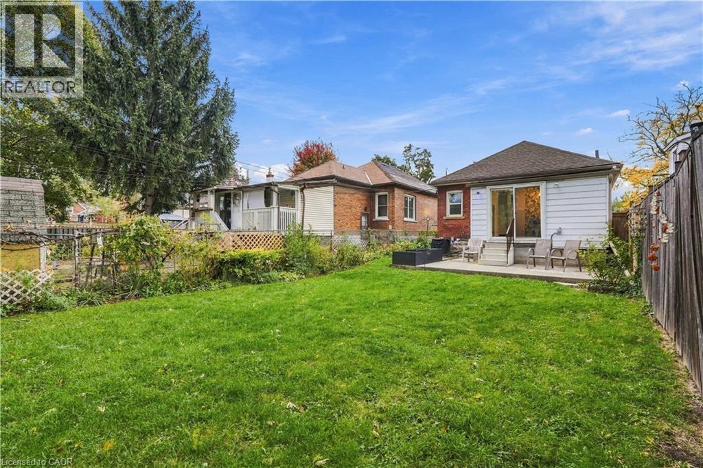 90 London Street N, Hamilton, ON
