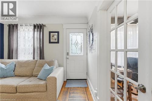90 London Street N, Hamilton, ON 