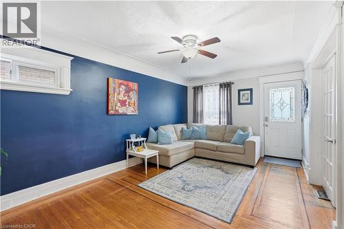 90 London Street N, Hamilton, ON 