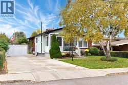137 FIELDING Crescent  Hamilton, ON L8V 2P7