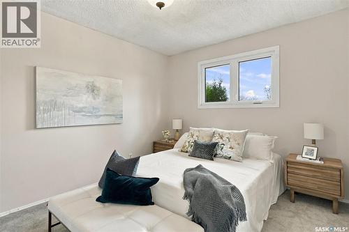 225 Clearwater Court, Saskatoon, SK 