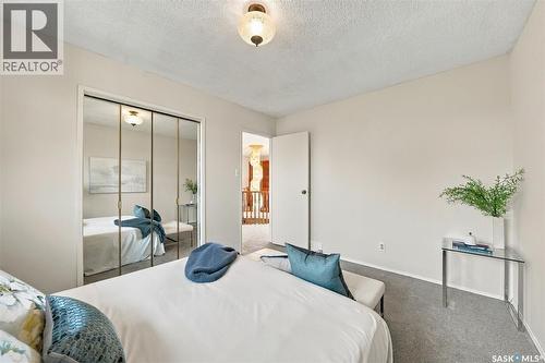 225 Clearwater Court, Saskatoon, SK 