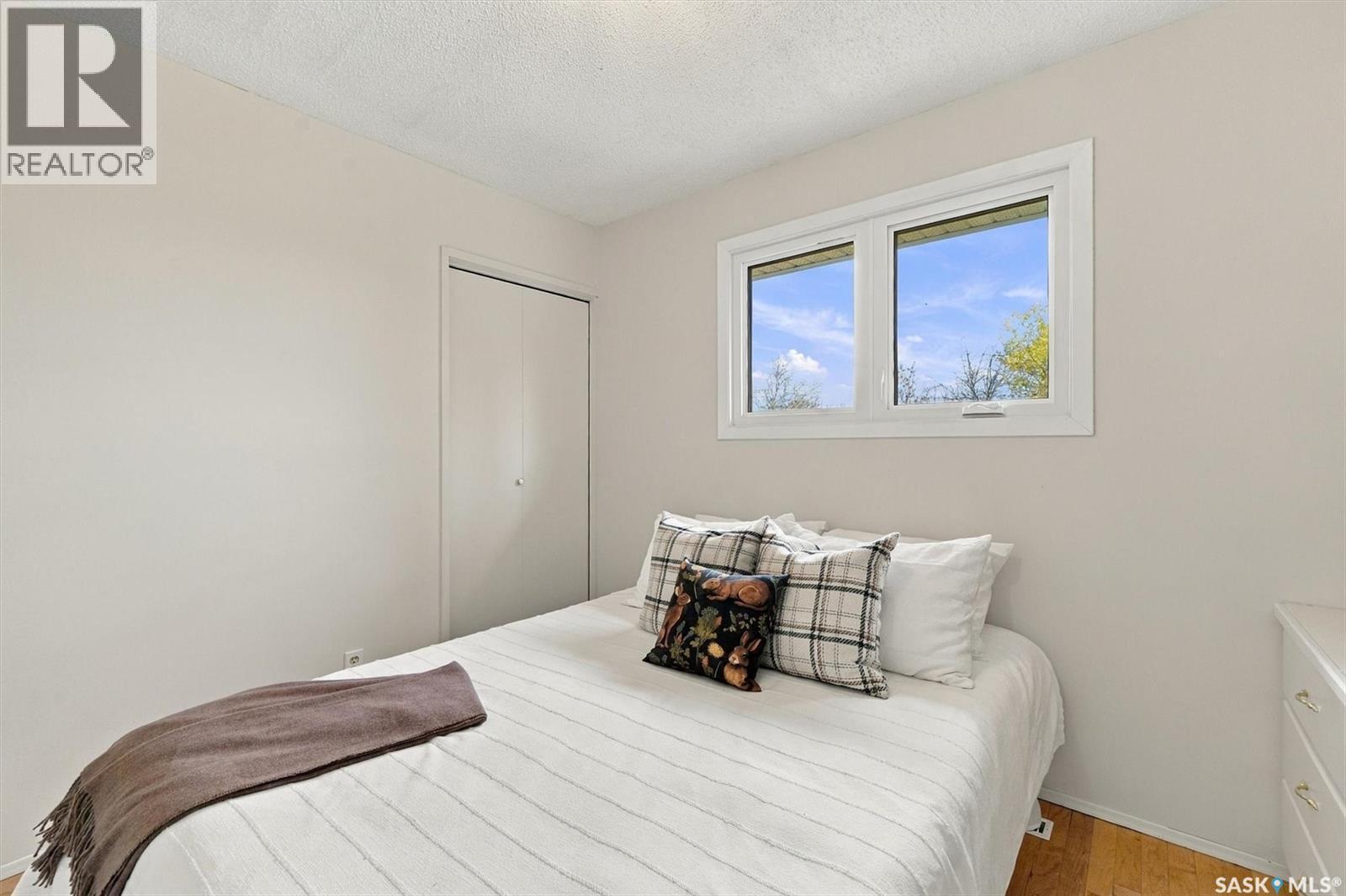 225 Clearwater Court, Saskatoon, SK