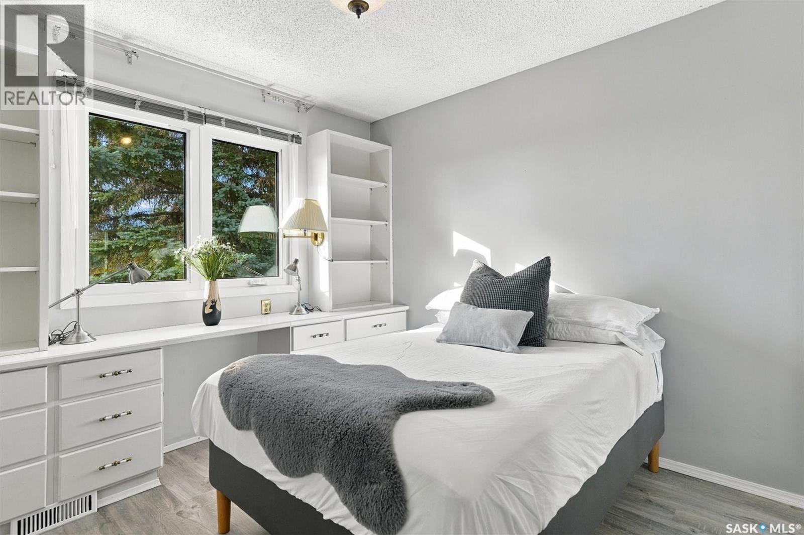 225 Clearwater Court, Saskatoon, SK