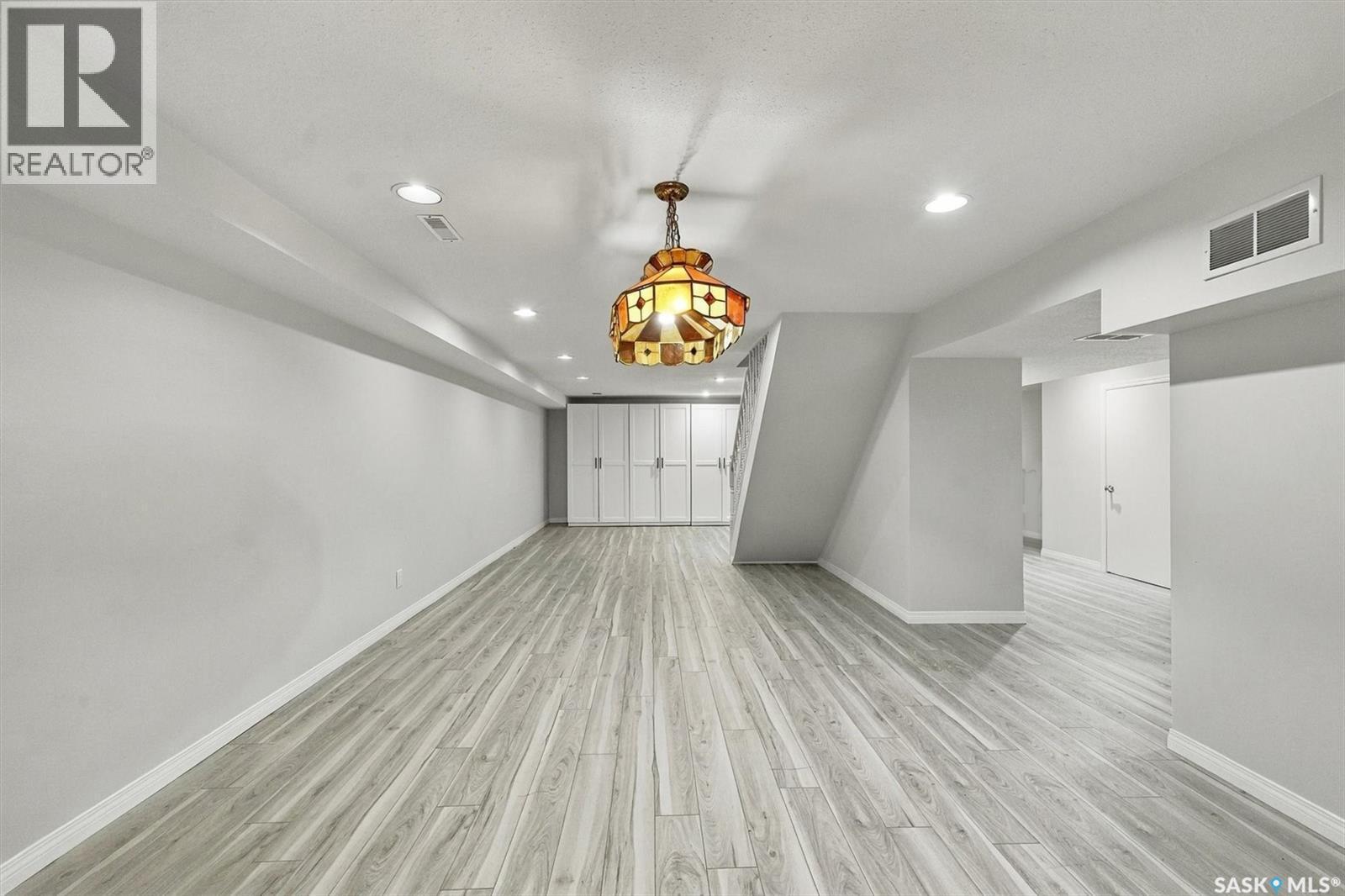 225 Clearwater Court, Saskatoon, SK