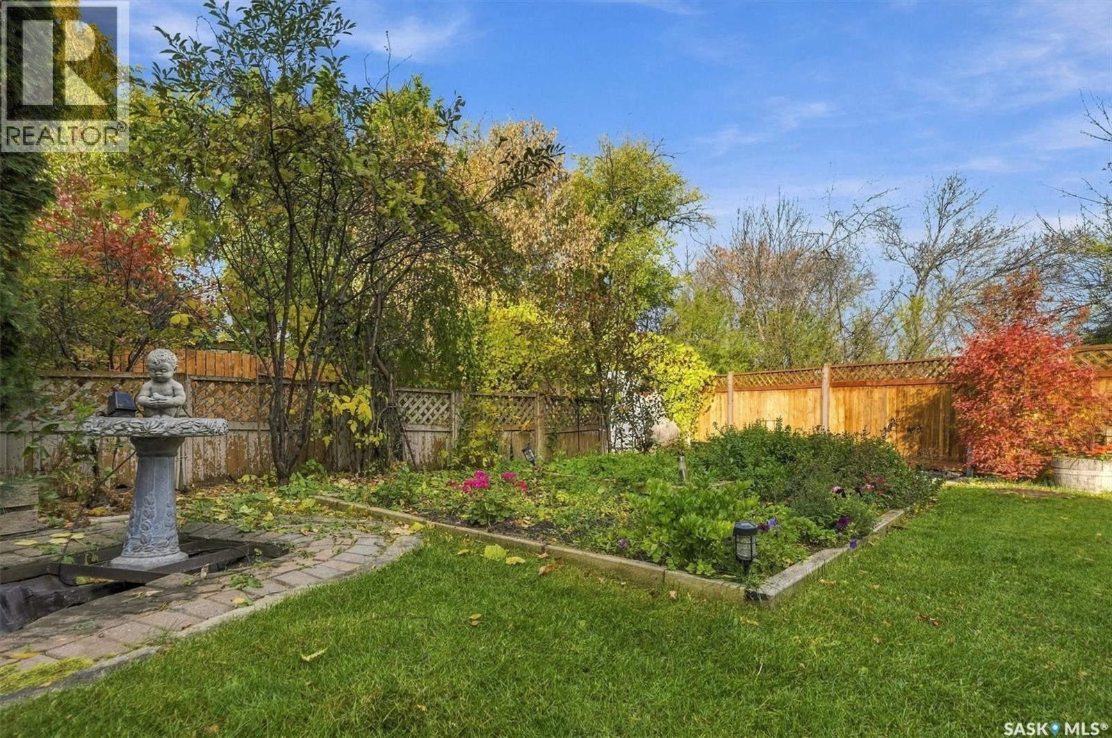 225 Clearwater Court, Saskatoon, SK