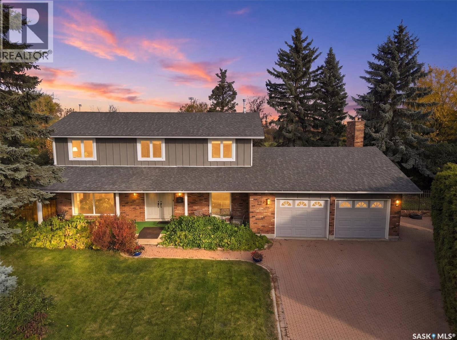 225 Clearwater Court, Saskatoon, SK