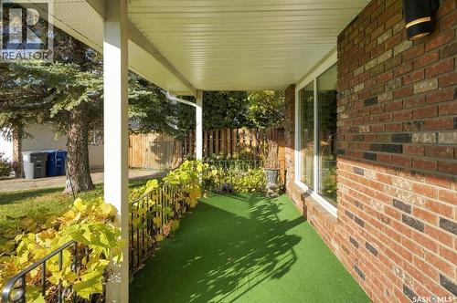 225 Clearwater Court, Saskatoon, SK 