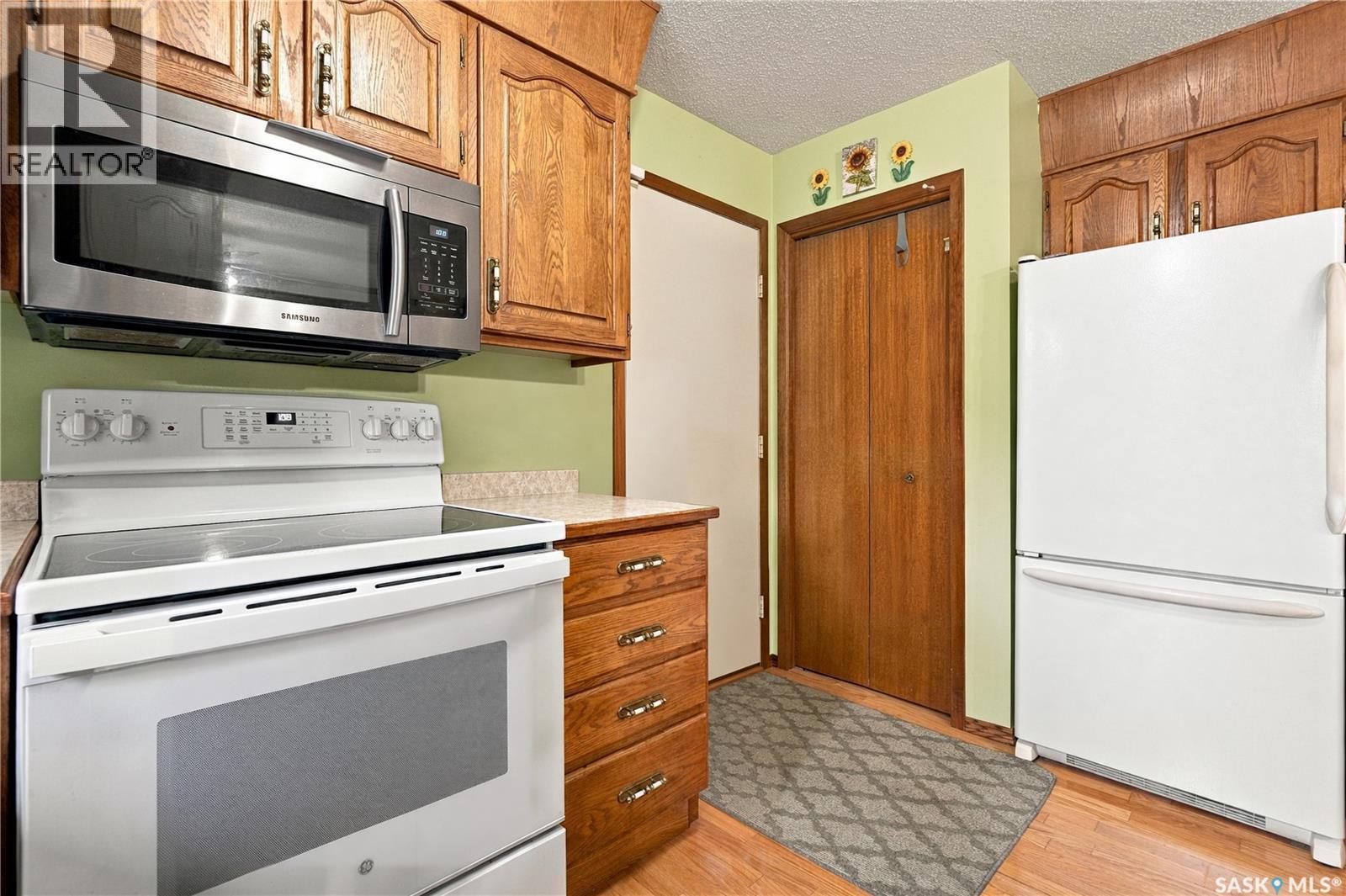 374 Thain Crescent, Saskatoon, SK