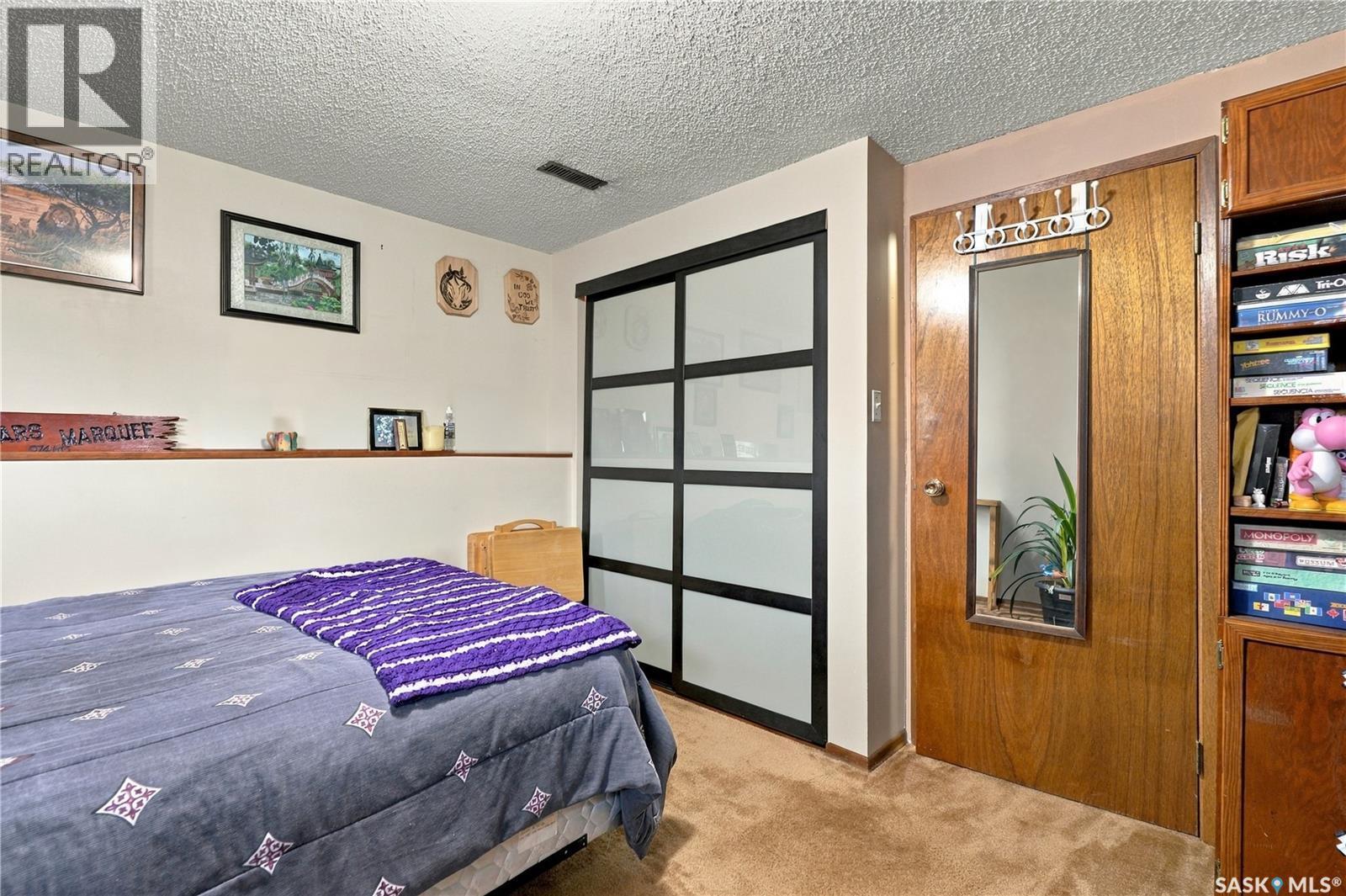 374 Thain Crescent, Saskatoon, SK