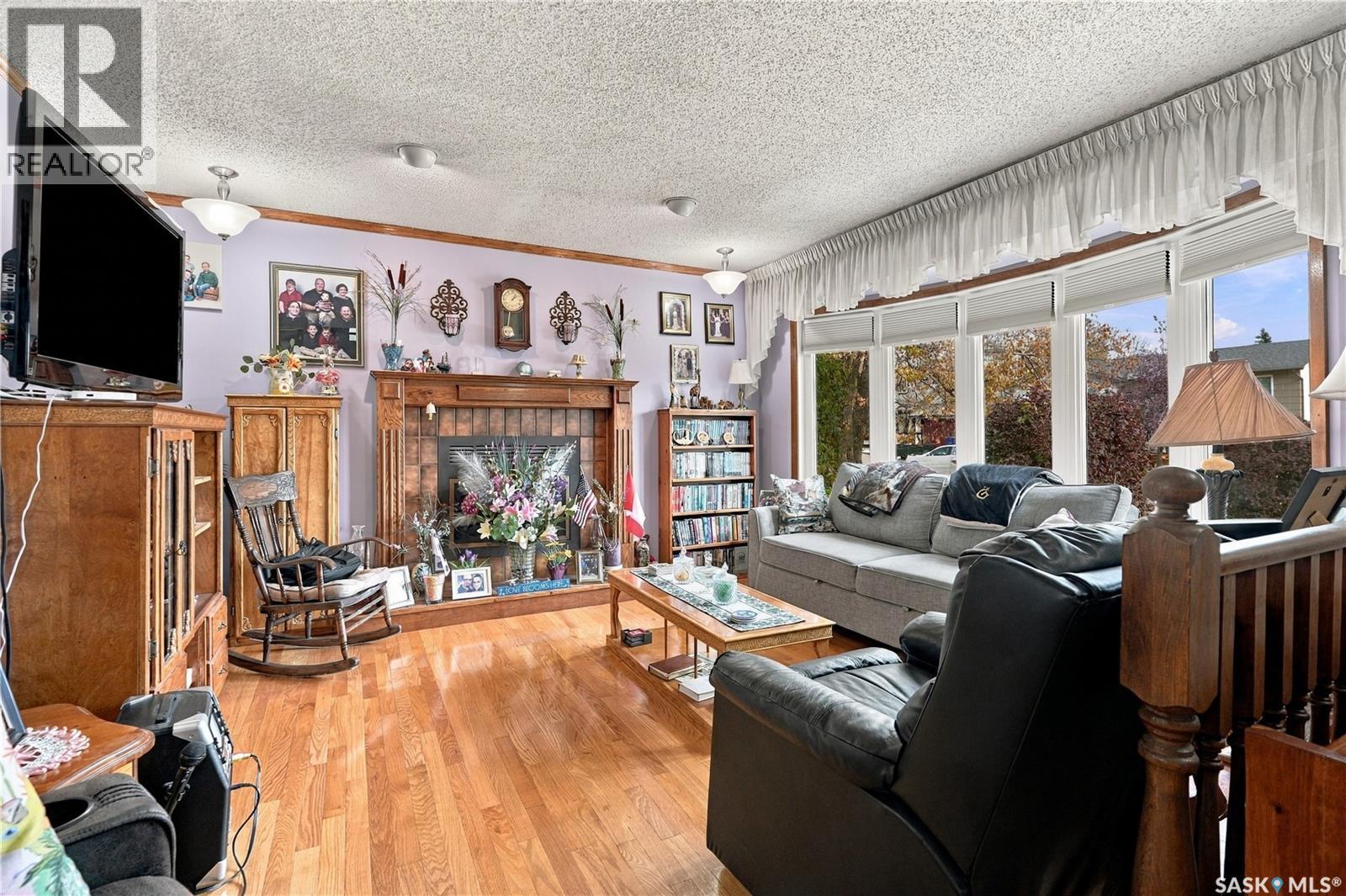 374 Thain Crescent, Saskatoon, SK