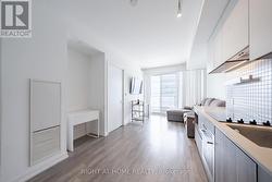 1005 - 5 BUTTERMILL AVENUE Vaughan, ON L4K 0J5