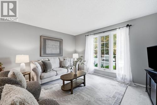 854 ABBEY LANE  Peterborough (Ashburnham Ward 4), ON K9H 7N6