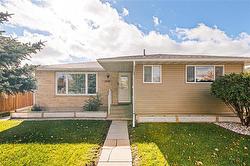 1058 Simpson AVE  Winnipeg, MB R2K 1S6