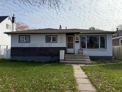 749 Stewart ST  Winnipeg, MB R2Y 1P3