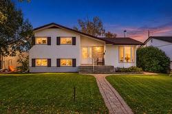 16 Premier PL  Winnipeg, MB R2C 0S9