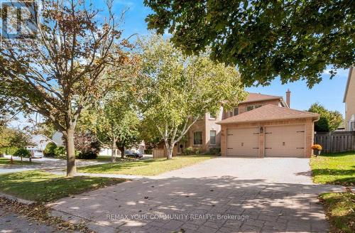25 ALBERY CRESCENT  Aurora, ON L4G 5R8