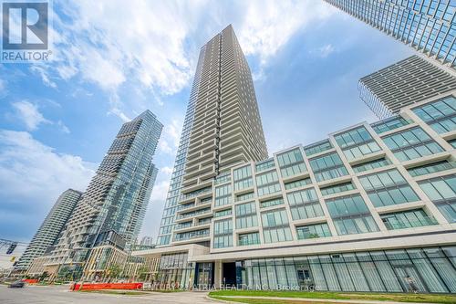 1811 - 950 PORTAGE PARKWAY  Vaughan, ON L4K 0J7