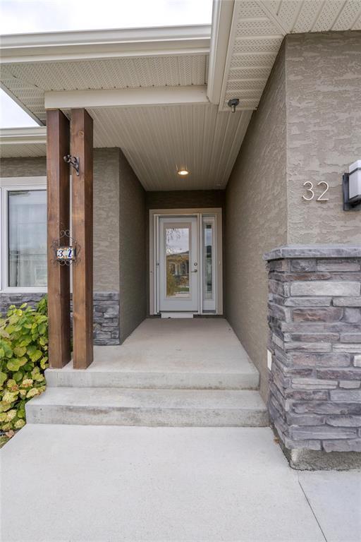 32 Berkeley Bend, Steinbach, MB
