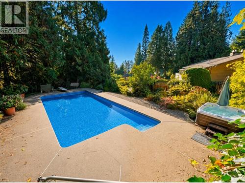 5340 Kew Road, West Vancouver, BC 