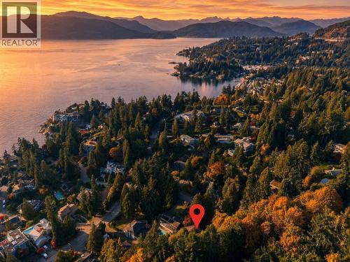5340 Kew Road, West Vancouver, BC 