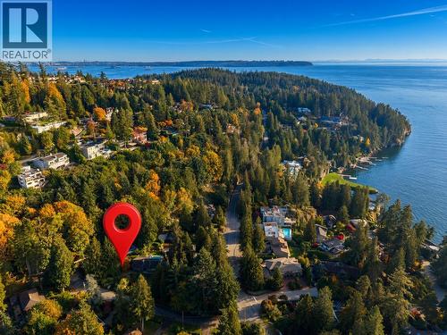5340 Kew Road, West Vancouver, BC 