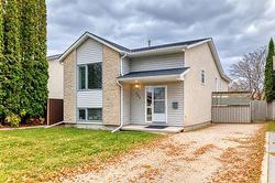 188 Goldthorpe CR  Winnipeg, MB R2N 3B6
