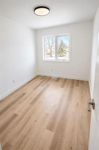 156 Perth Ave, Winnipeg, MB 