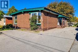 286 MOHAWK Road W  Hamilton, ON L9C 1W3
