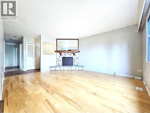 1401 FRASER CRESCENT  Prince George, BC V2M 3Y1