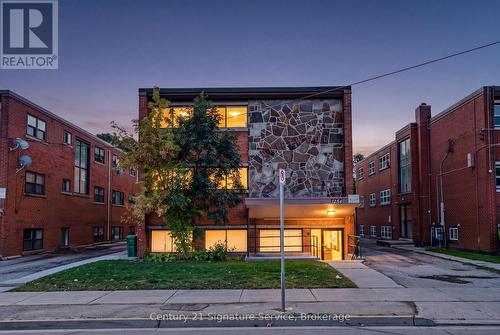 1254 Fennell Avenue E, Hamilton, ON 