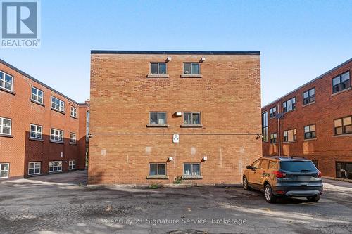 1254 Fennell Avenue E, Hamilton, ON 