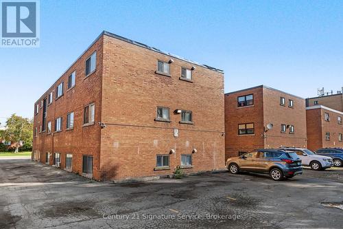 1254 Fennell Avenue E, Hamilton, ON 