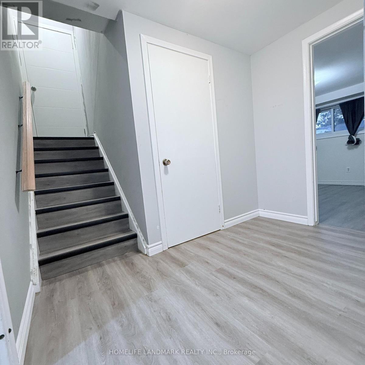 31 Country Club Drive, Hamilton, ON