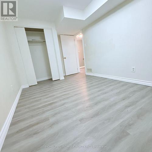 31 Country Club Drive, Hamilton, ON 