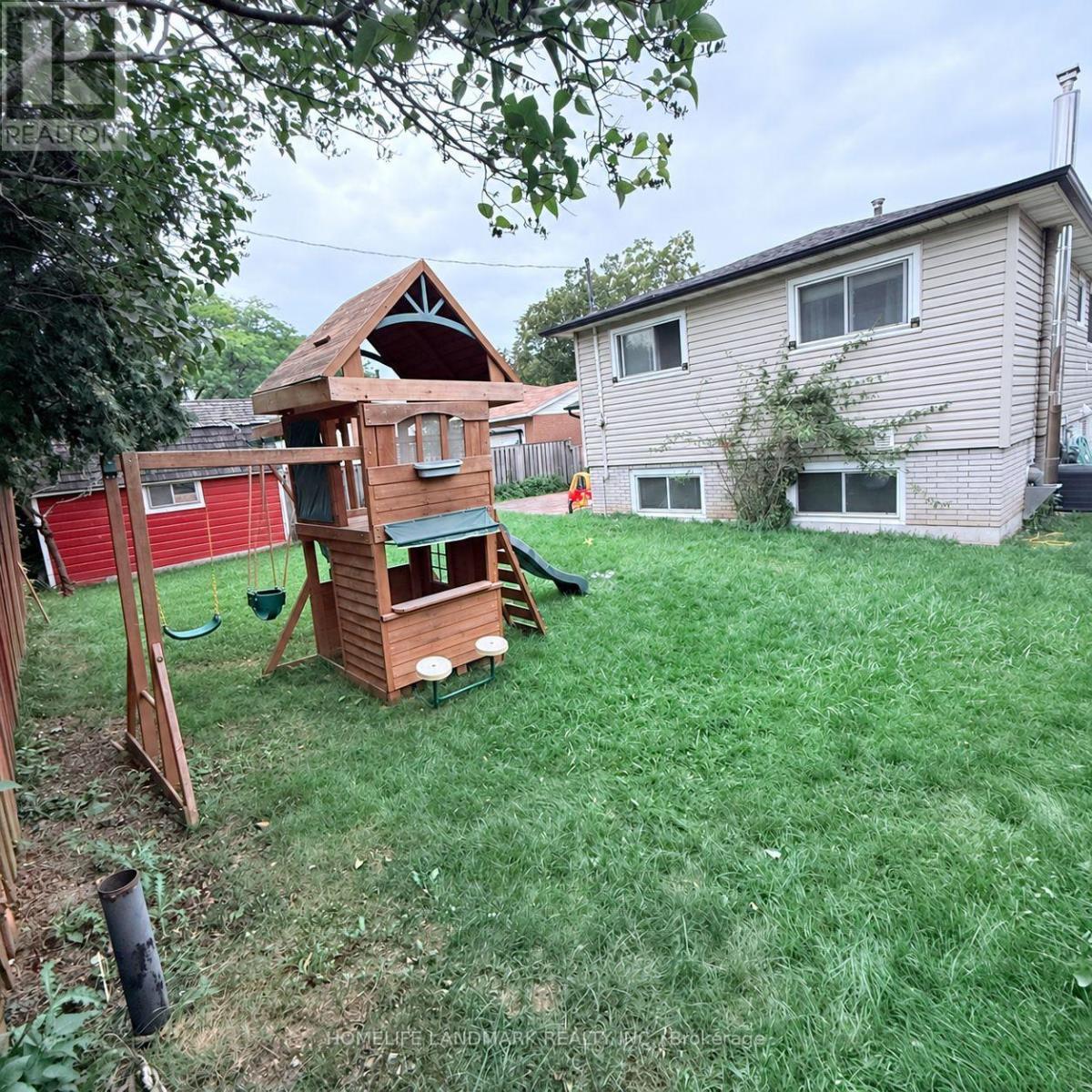 31 Country Club Drive, Hamilton, ON